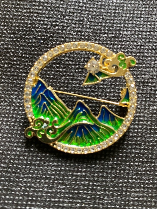 Jewelry - Green & Blue Enamel Mountain Circle Brooch with Rhinestones